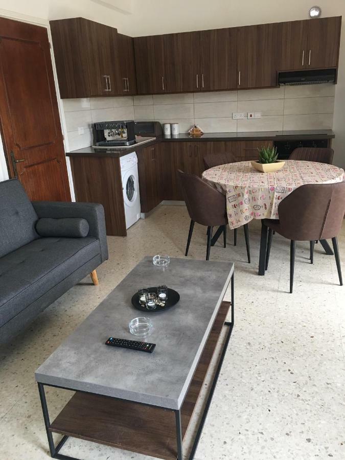 Christos Apartments Dhrousha 외부 사진